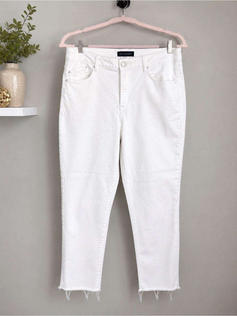 Wit & Wisdom White Raw Hem Ankle Jeans Size 10 Stretch Cropped Denim 0018